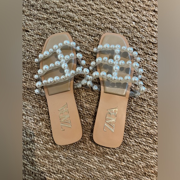 NWOT Zara Vinyl Pearl Flat Sandals Size 39 - Picture 8 of 11